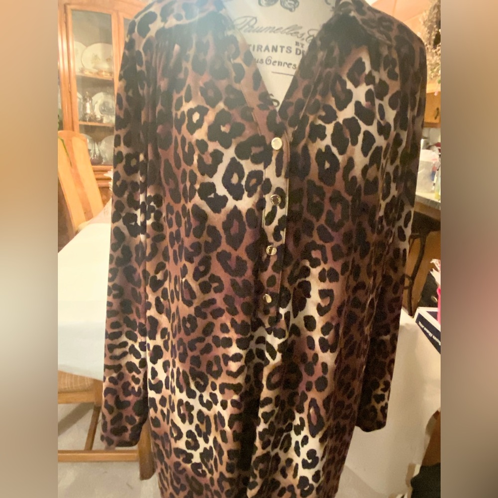 Anne Klein Plus sized Leopard top with four gold buttons